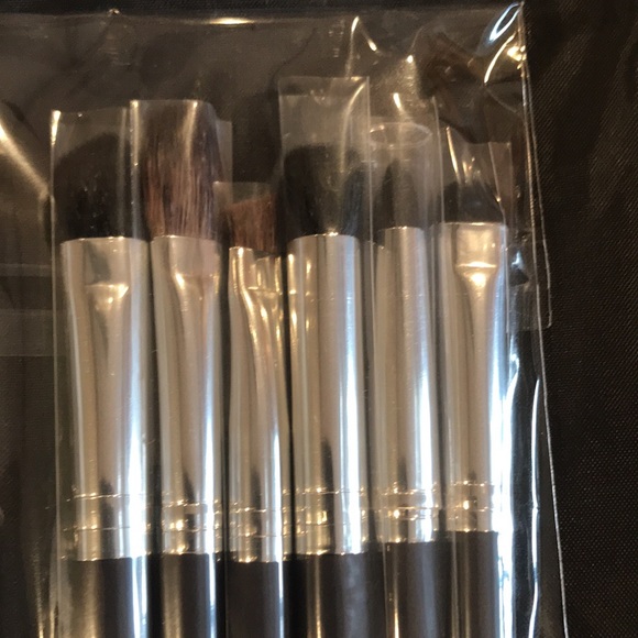 Sephora- Eye Contour Brush Set - Picture 4 of 7